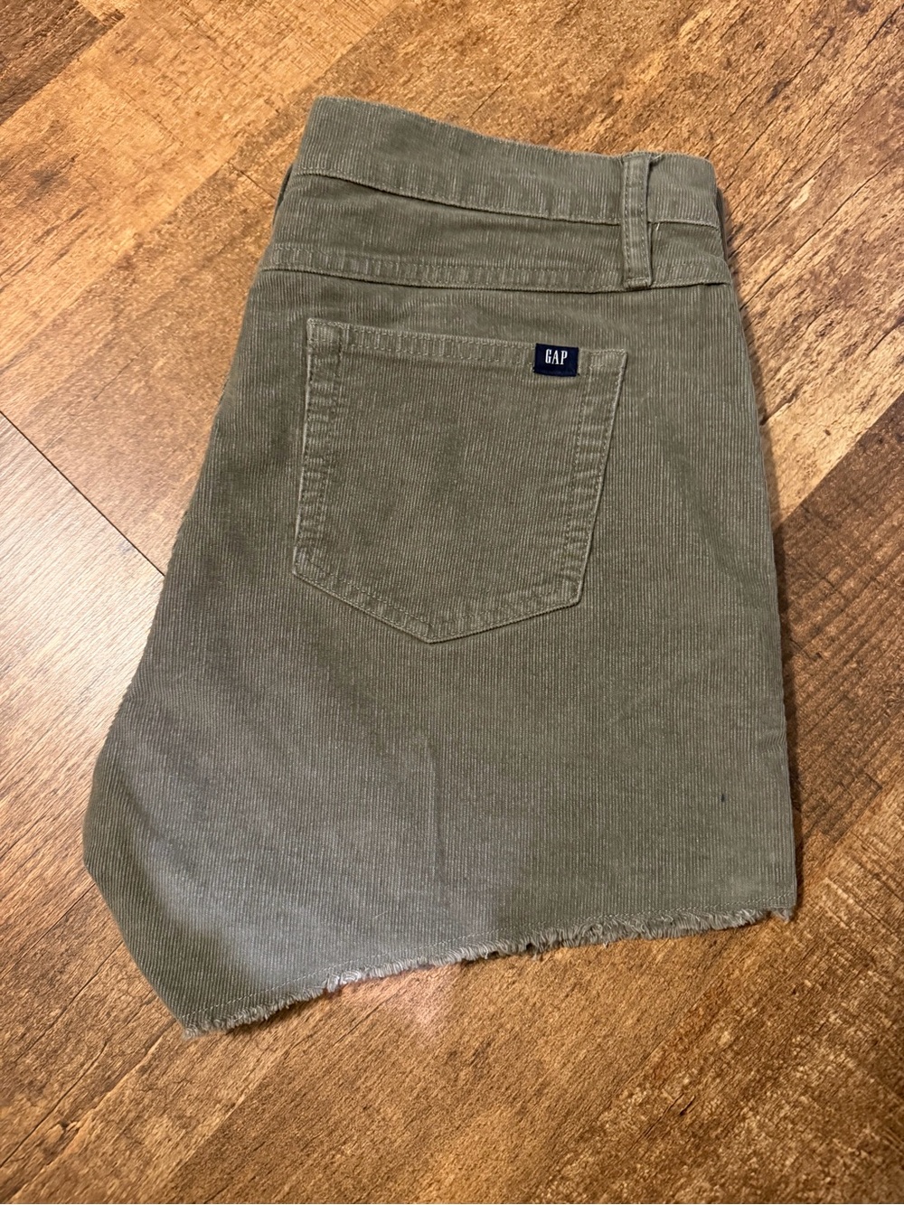 GAP Women’s Olive Corduroy Shorts - size 4